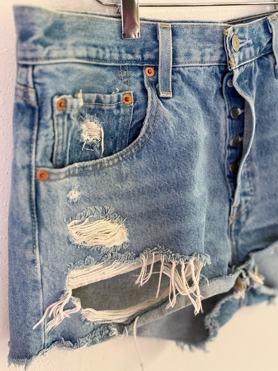 Levi's Pants - Levi’s 501 Distressed Cutoff Denim Shorts Light Wash Size 31